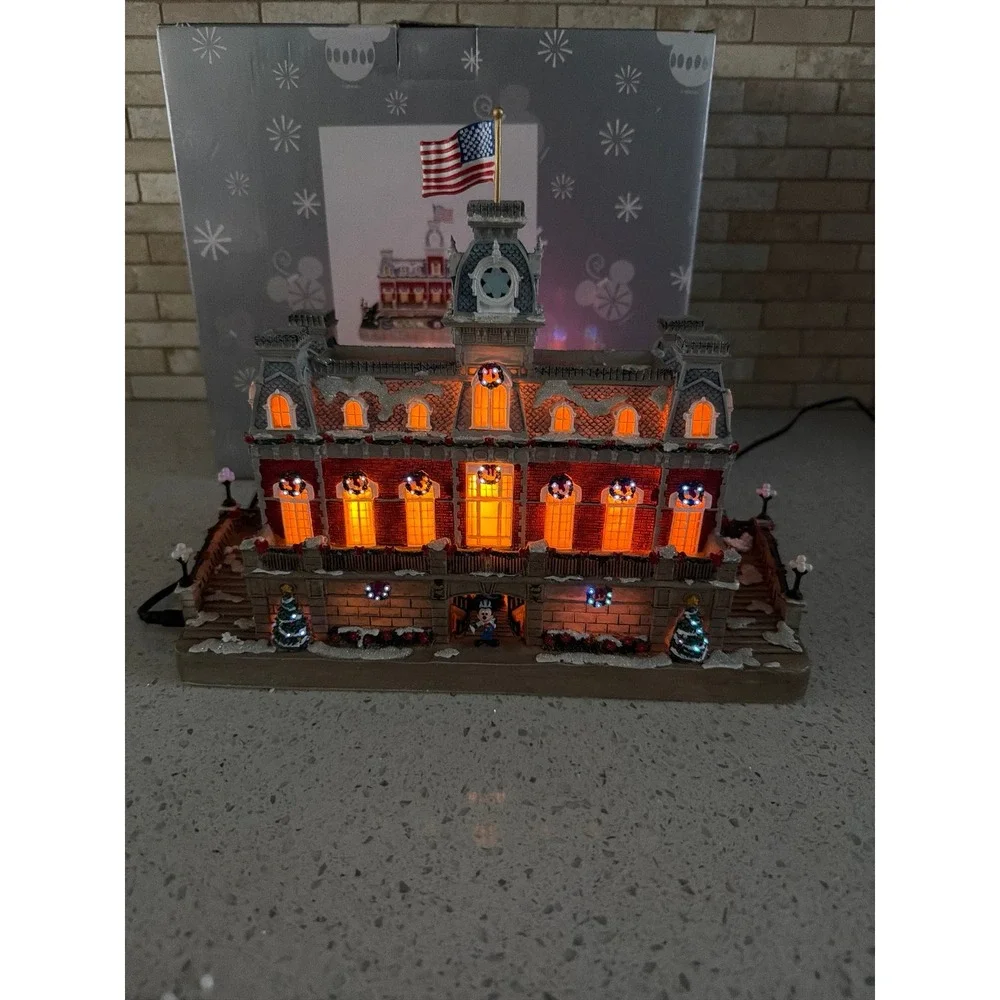 9261. Disney Christmas Train Station with Lights with box